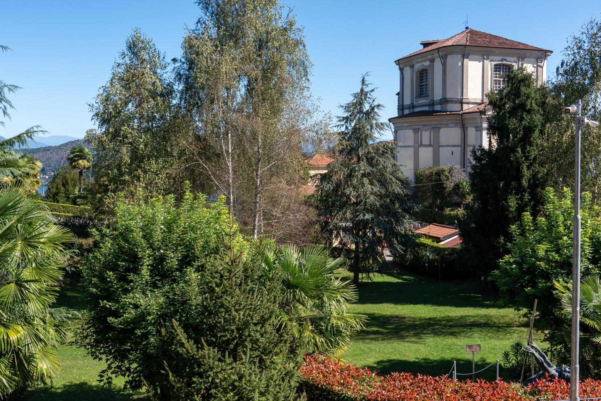 Villa San Carlo Arona Exteriör bild