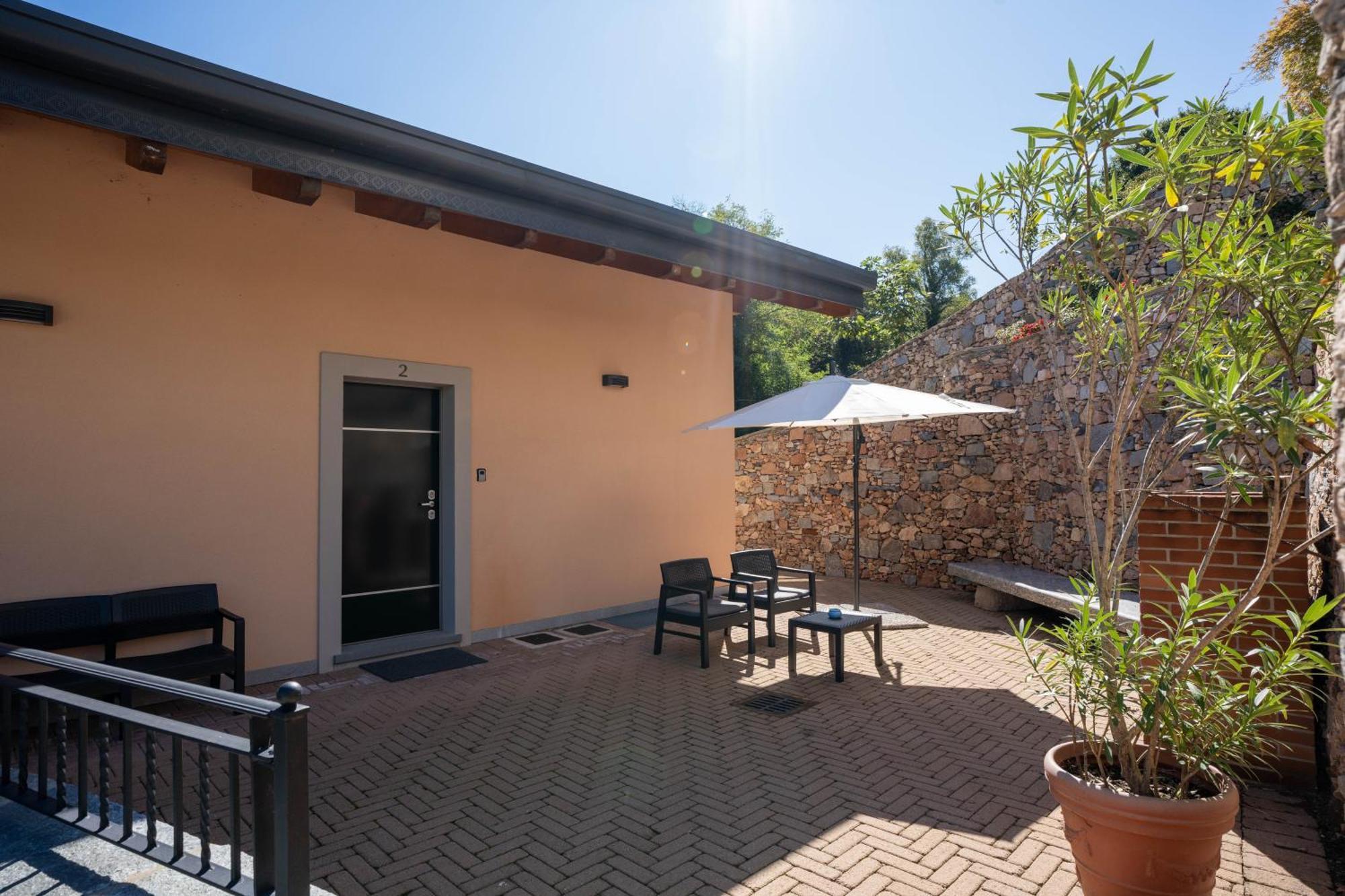 Villa San Carlo Arona Exteriör bild