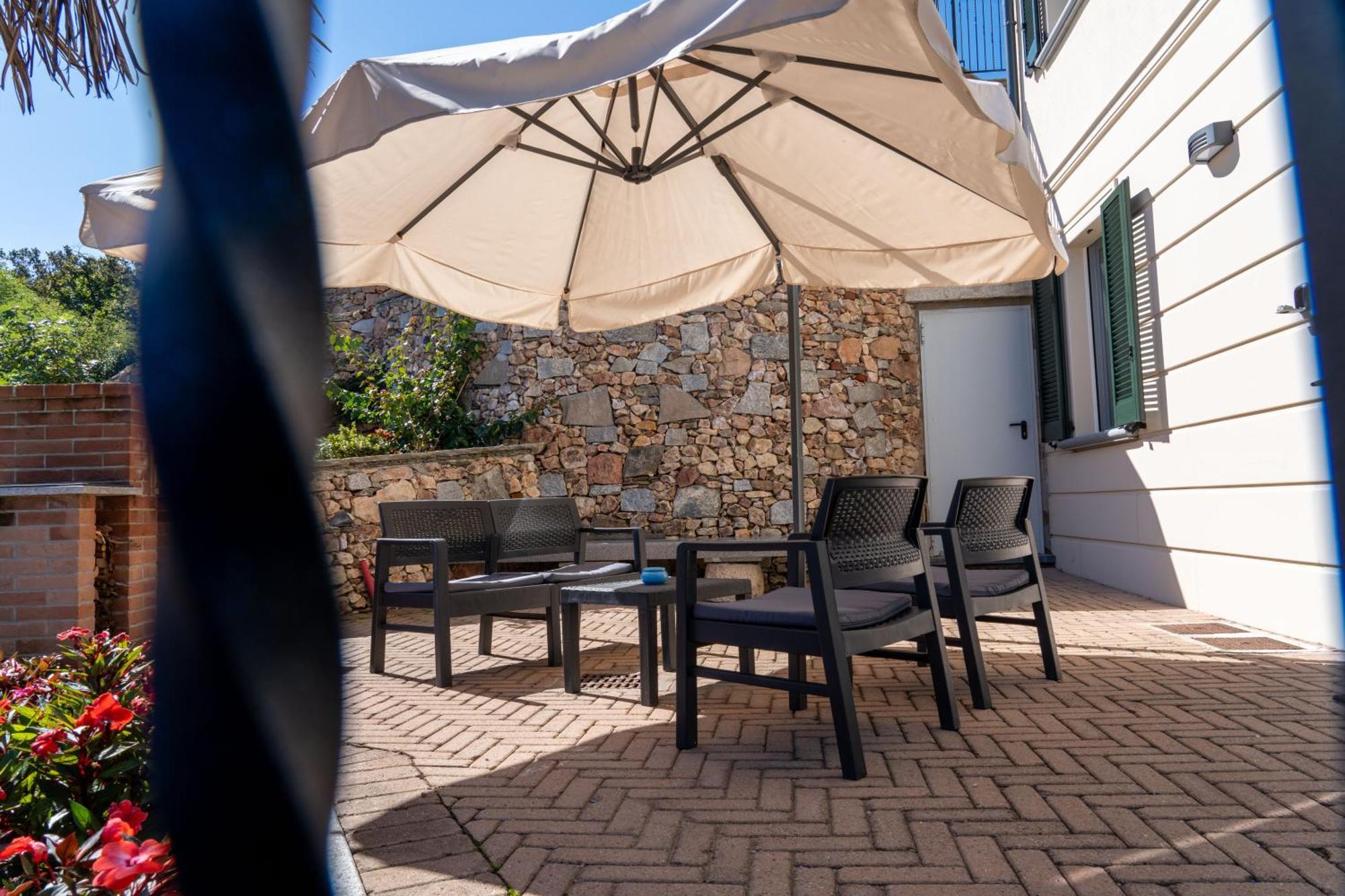 Villa San Carlo Arona Exteriör bild